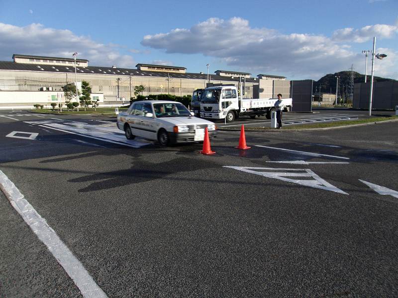 写真1 | 2014年11月 エネルギア・ライフ＆アクセス様 社員交通安全研修 | 芦田川自動車学校