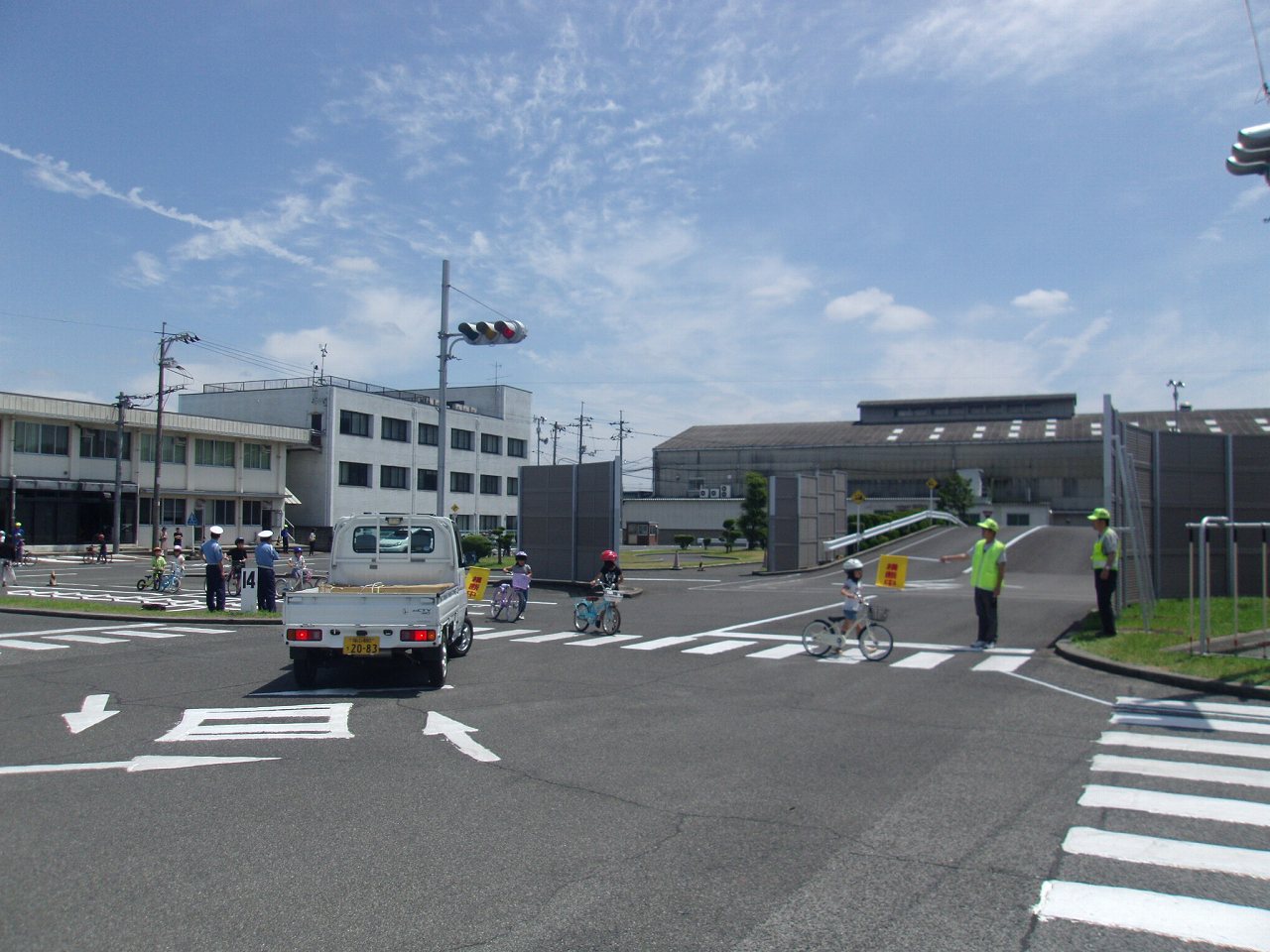 写真1 | 2019年06月09日 第26回御幸学区親子交通安全研修 | 芦田川自動車学校